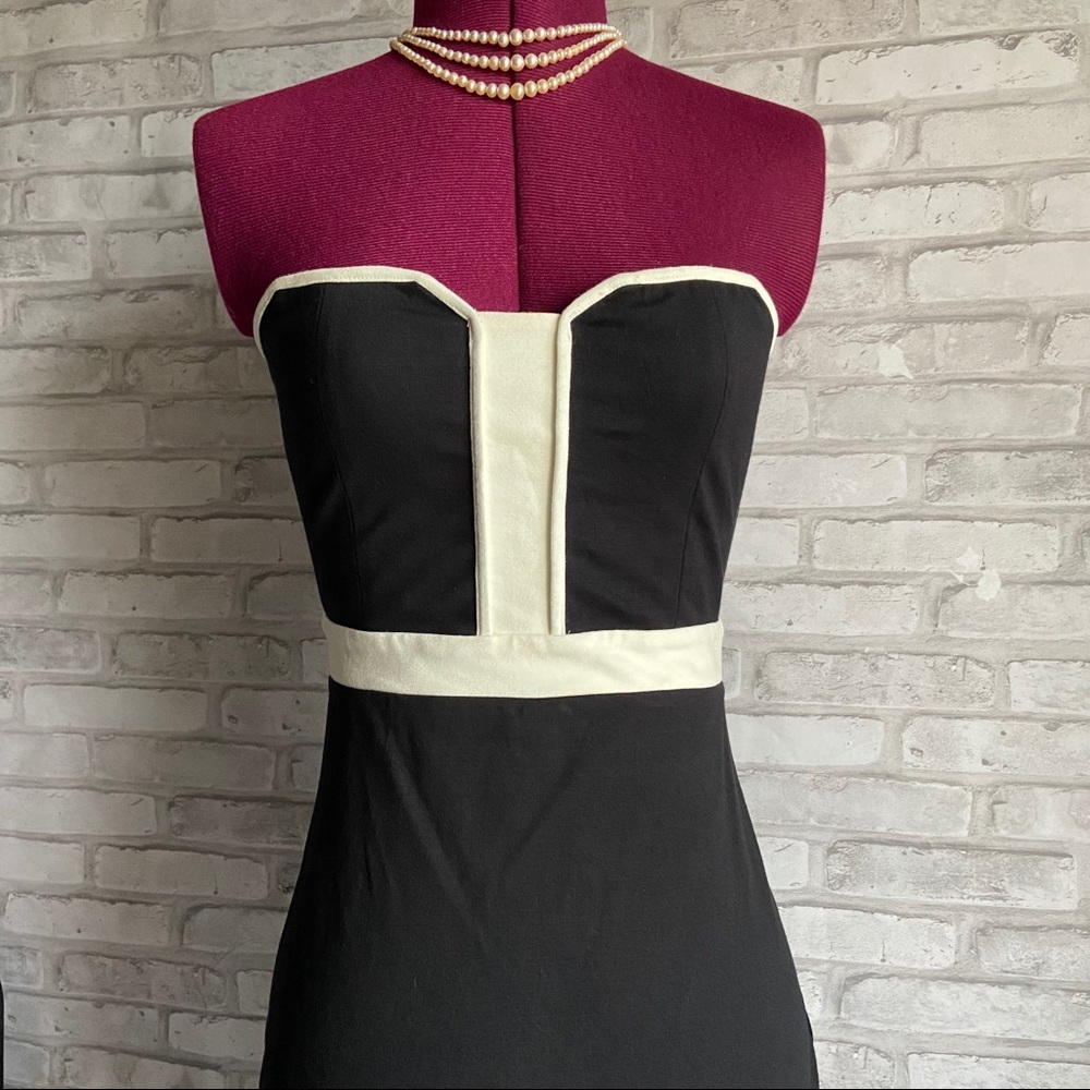 🆕 EXPRESS | Strapless Dress sz 2